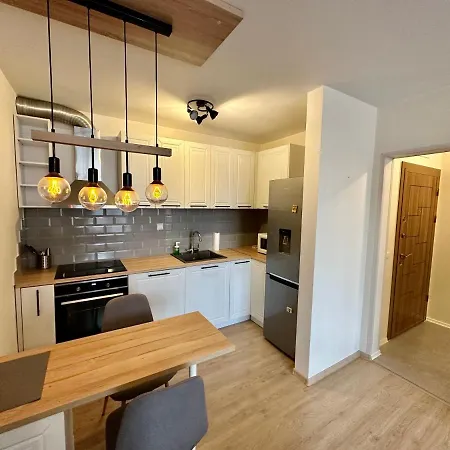 Apartment Allegro Home, By Lmg